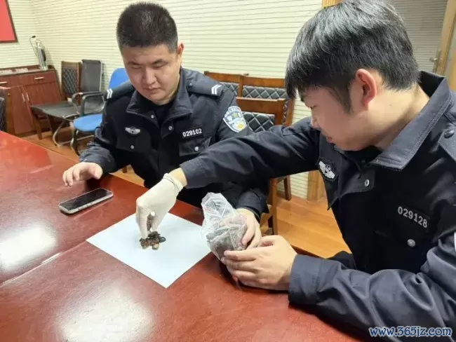 男人故意吃到“虫子”敲诈餐厅被执 屡次作案终就逮